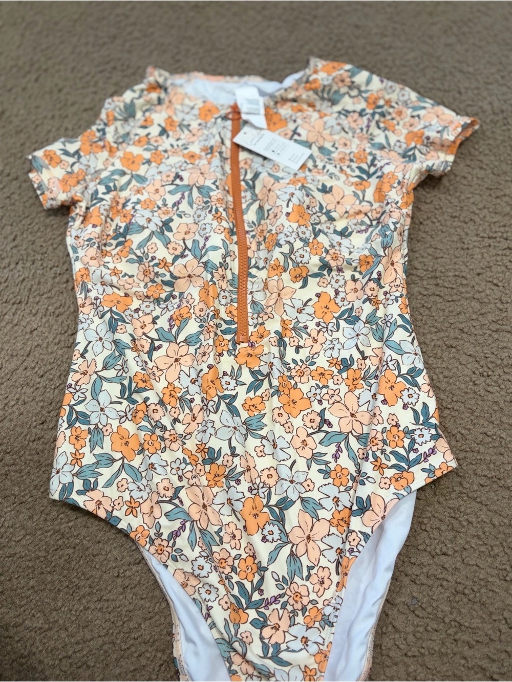 Cupshe Peach and Cream Floral Short-Sleeve One-Piece